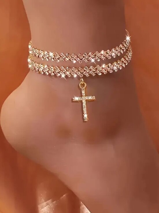 Fashionable crystal cross pendant necklace - a trendy element of shining diamond - Picture 1 of 2